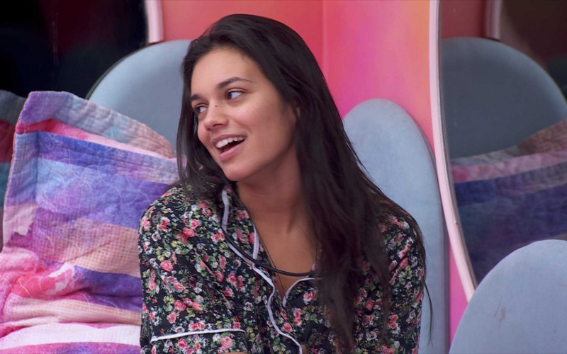 Alane conta que ganhou anel de cantor antes de entrar no BBB 24: