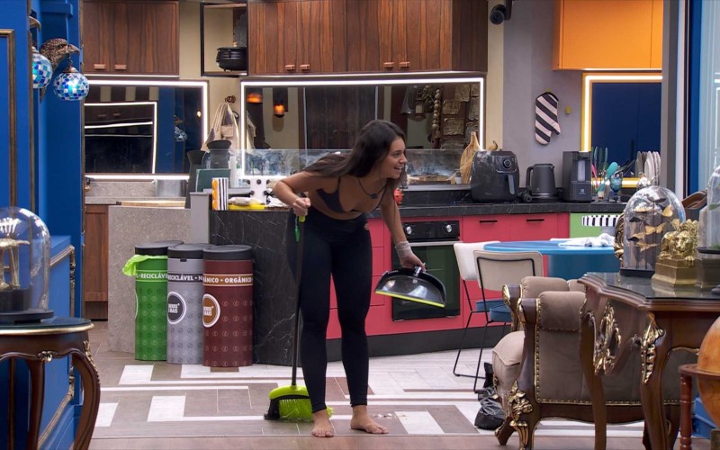 Alane observa Davi e Yasmin no Big Fone do BBB 24 e diz: