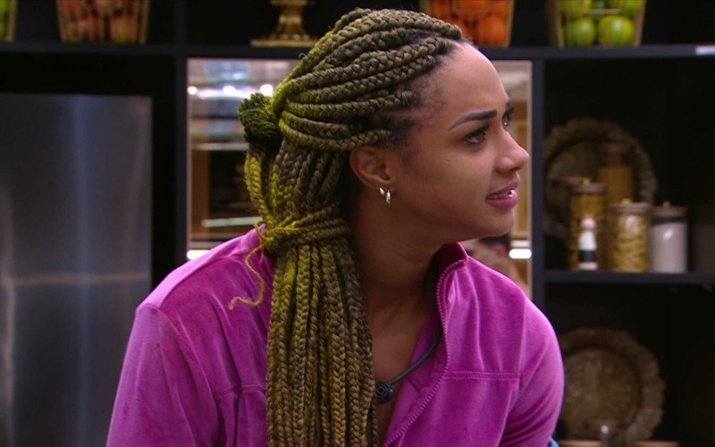Aline descobre que há novos participantes no BBB 25 e declara: