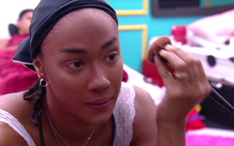 Aline detona as bailarinas, chama sister de