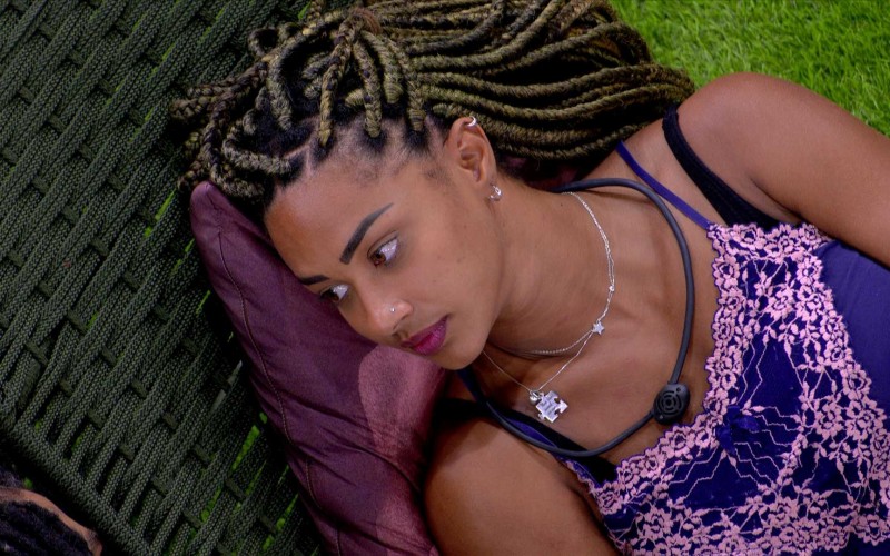 Aline revela a Diogo Almeida que tem