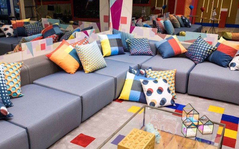 Ambientes da casa trazem estampas e combinações de tecidos diferenciados e ousados