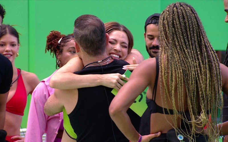 Após ação no BBB 25, Beatriz Reis aconselha brothers: