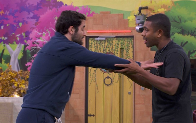 Após bate-boca durante a madrugada, Davi troca corações com brothers no Queridômetro do BBB 24