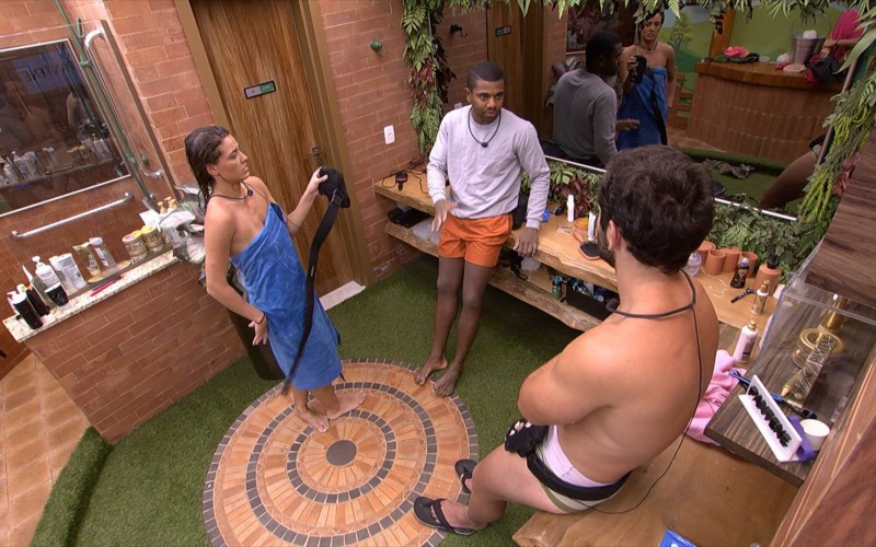 Após Beatriz resistir até o fim na Prova do LÃder do BBB 24, Davi comenta: