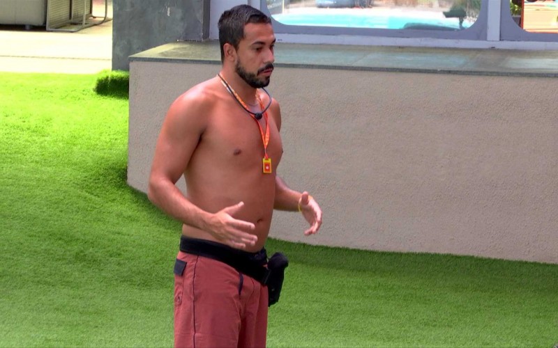 Após Daniele Hypolito atender ao Big Fone, Maike especula: