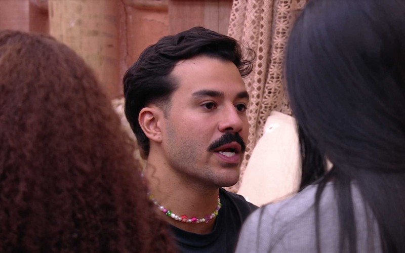 Após dinâmica, Mateus revela opinião sobre dupla circense: