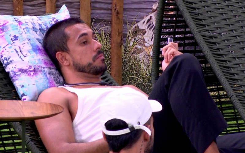 Após Eliminação de Aline, Maike analisa: