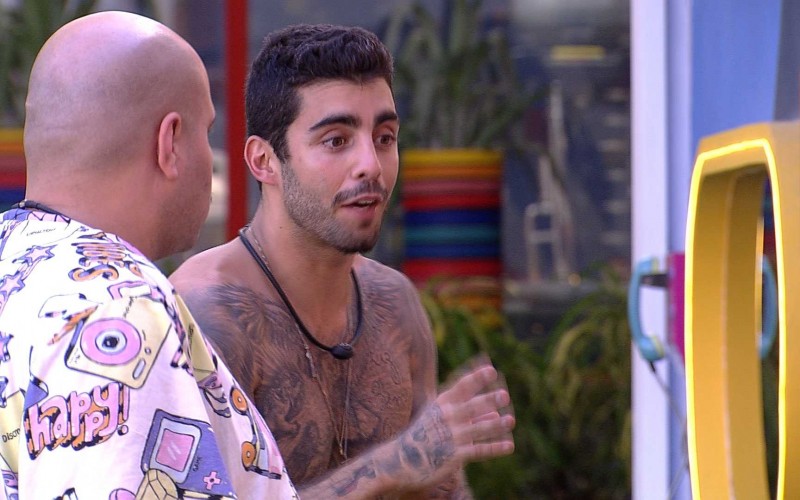 Após Prova do Líder, Pedro Scooby dispara para Laís: