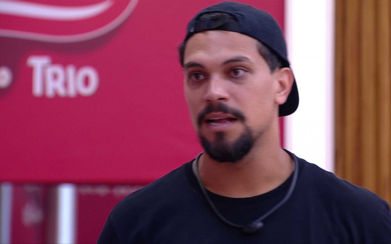 Após ser convidado para o Cine BBB por João Gabriel, VinÃcius diz: