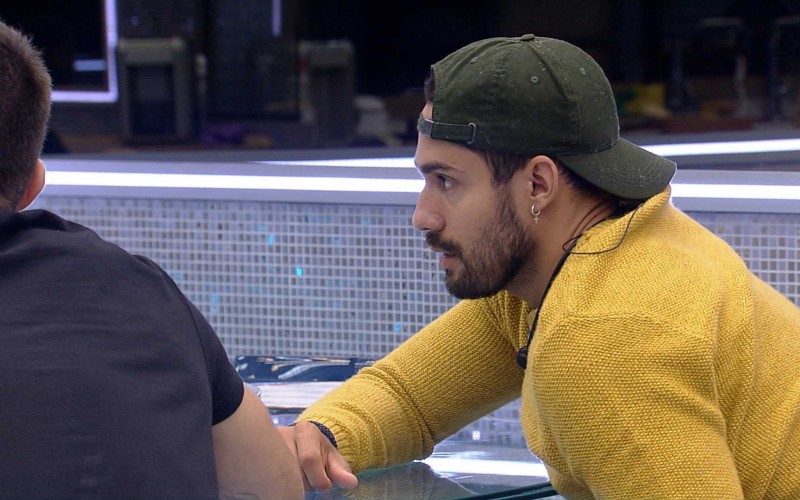 Arcrebiano aconselha Arthur sobre Carla Diaz: