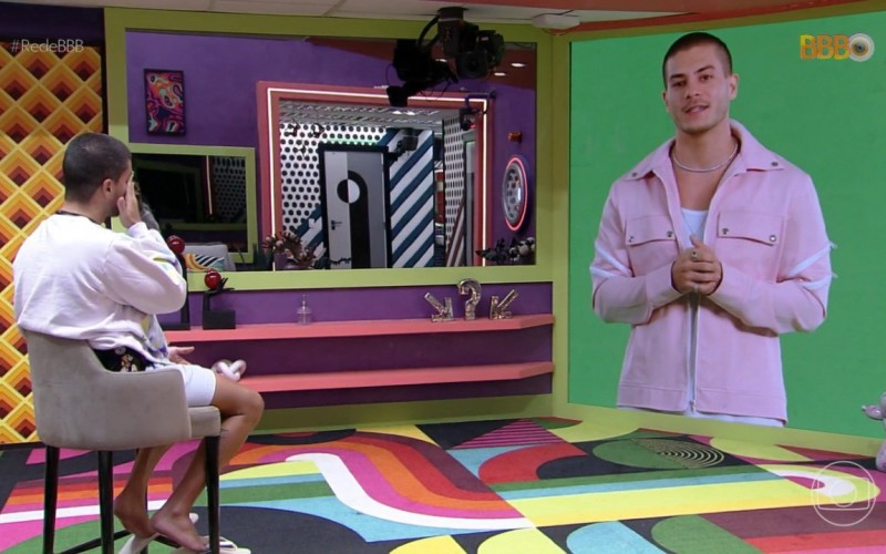 Arthur Aguiar, Douglas Silva e Paulo André se emocionam em Cápsula do Tempo do BBB 22; assista