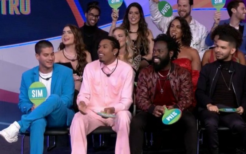 Arthur Aguiar shippa Paulo André e Jade Picon; casal diz que ainda não conversou