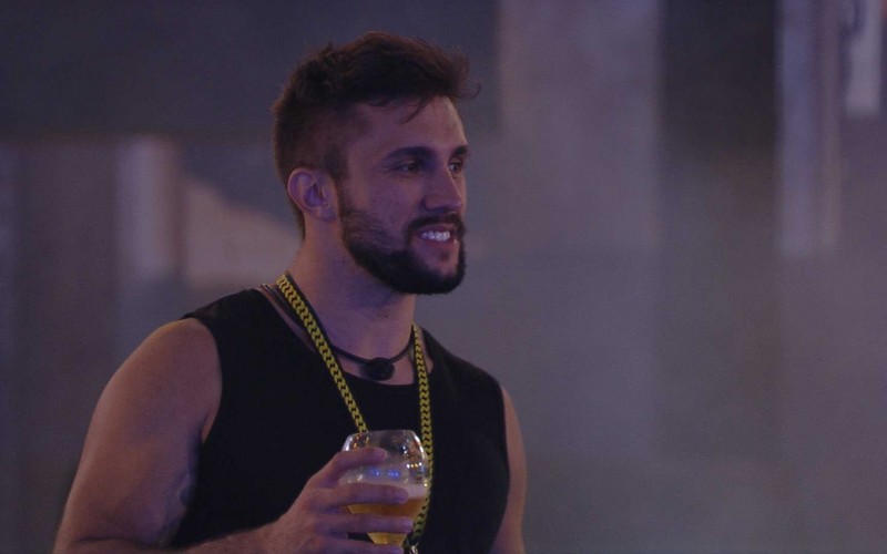 Arthur fala sobre Prova do Líder com brothers: