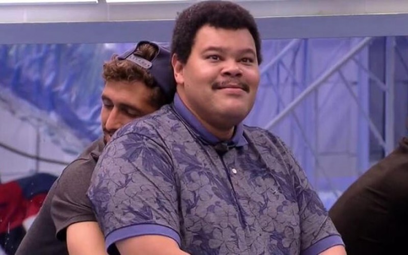 Babu Santana manda recado para Lucas Chumbo no dia da estreia do