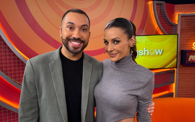Bate-Papo BBB: Gil do Vigor e Ceci Ribeiro recebem a 20ª pessoa eliminada do reality; acompanhe!