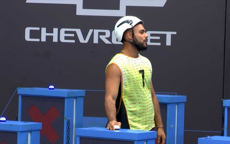 BBB 24: na prova do Líder, Deniziane questiona sobre perda de cama, e Marcus Vinicius diz: