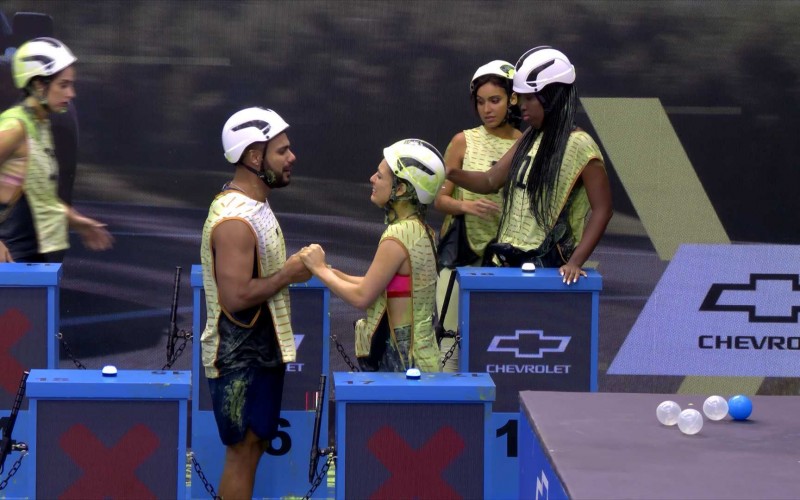 Beatriz chora durante Prova do Líder do BBB 24