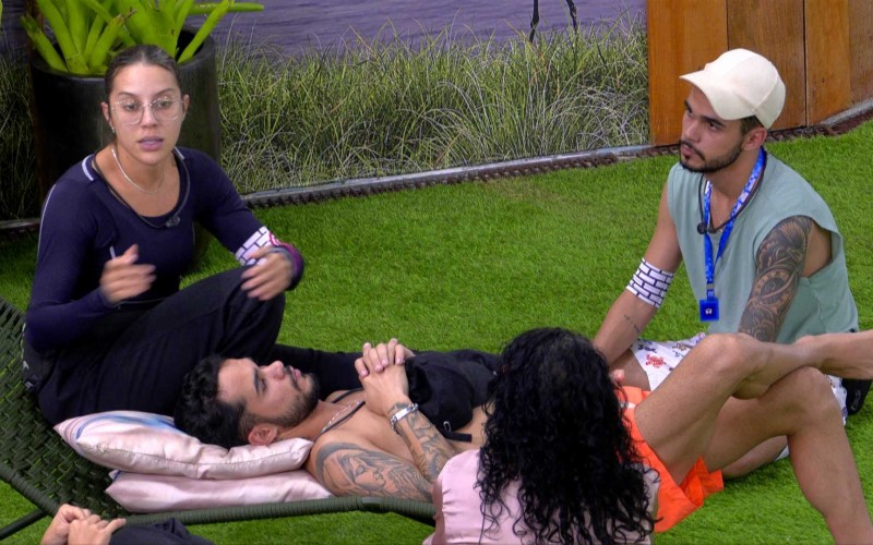 Brothers comentam relação de aliados com Aline, e Renata diz: