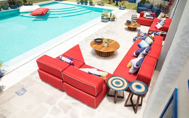 Brothers curtem versatilidade, modernidade no design e conforto na piscina e à beira dela