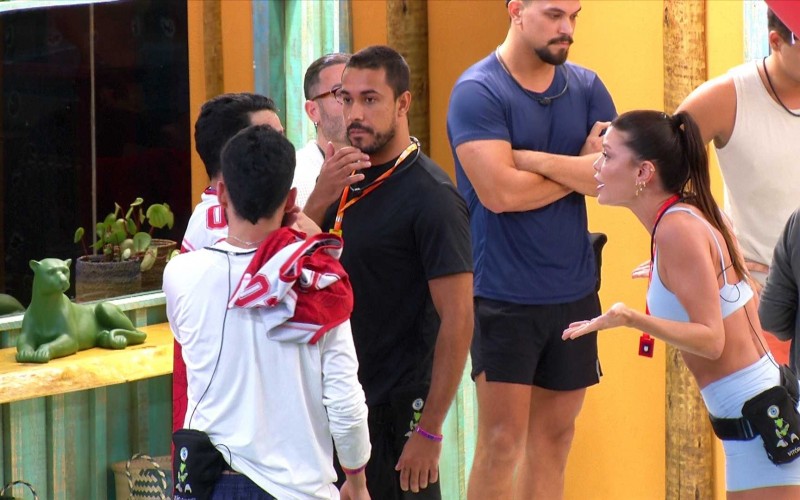 Brothers discutem e João Pedro se desculpa, mas Vitória Strada diz: