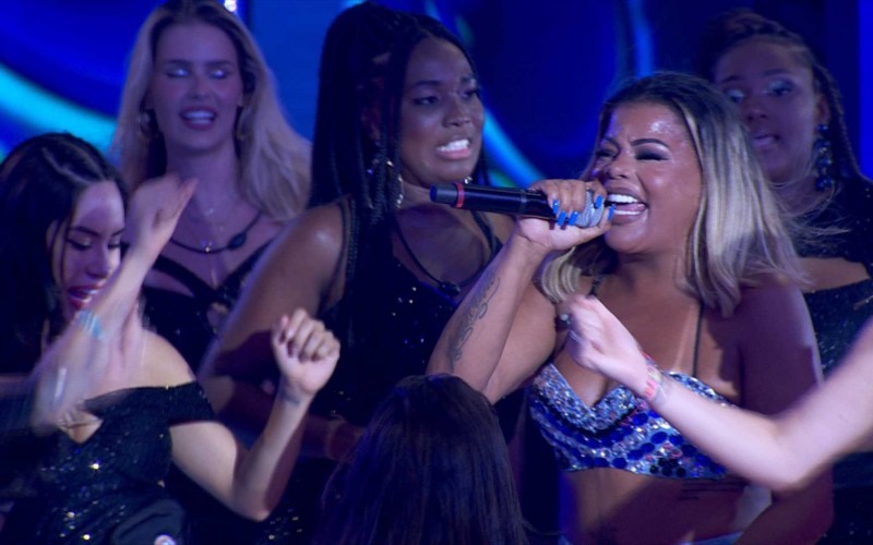 Brothers e sisters cantam "Boladona" com Tati Quebra Barraco no BBB 24