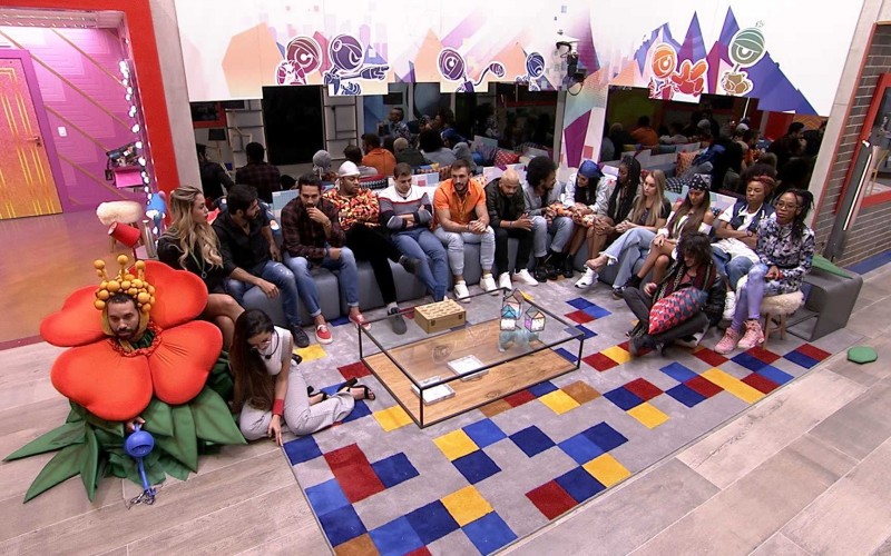 Brothers já estão reunidos na sala para a segunda formação de Paredão do BBB21