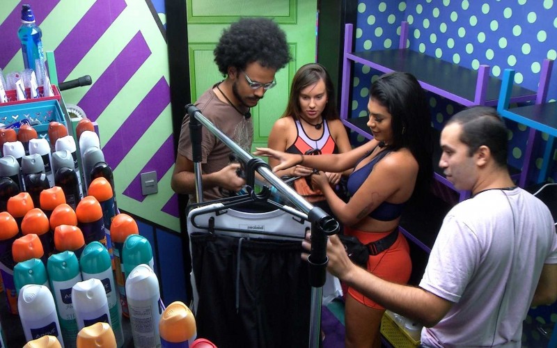 Brothers recebem figurino para a Prova do LÃder no BBB21