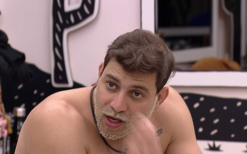 Caio imagina divisão de brothers no grupo VIP do BBB21 e declara: