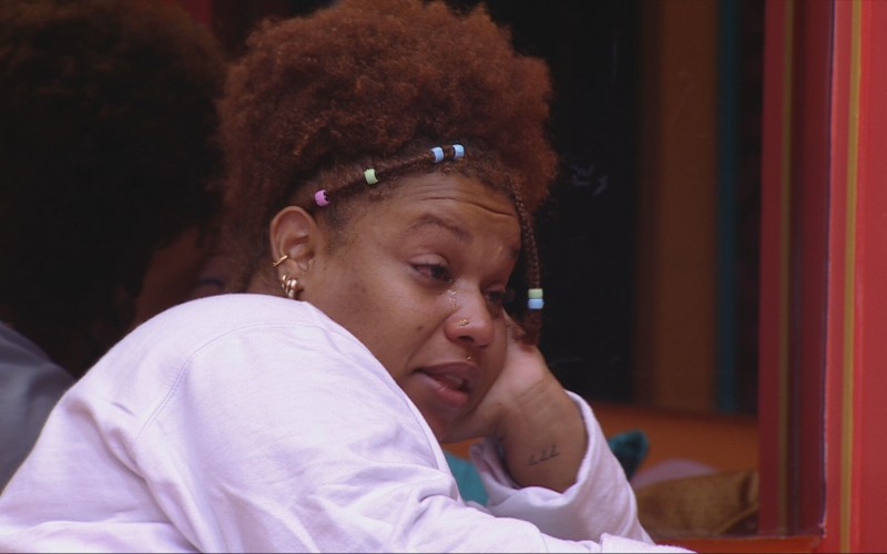 Camilla chora e desabafa com sisters no BBB 25:
