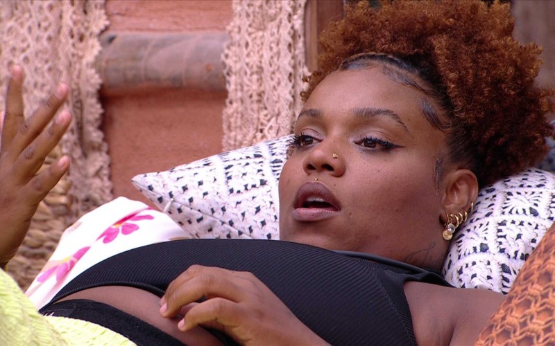 Camilla cita Vitória Strada e declara: