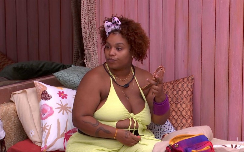 Camilla especula sobre eliminação de apenas um integrante das duplas no BBB 25, e Giovanna opina: