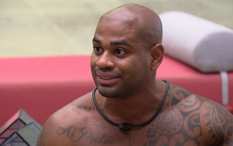 Cezar se define