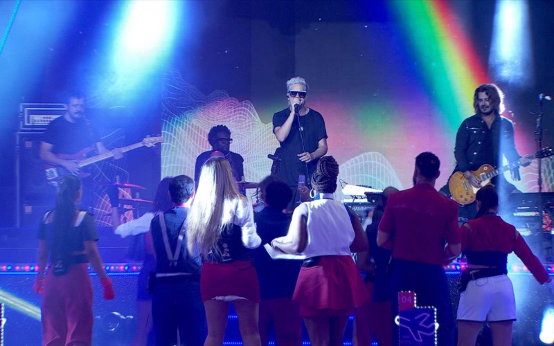 Começa a festa do BBB 24 com show de Jota Quest
