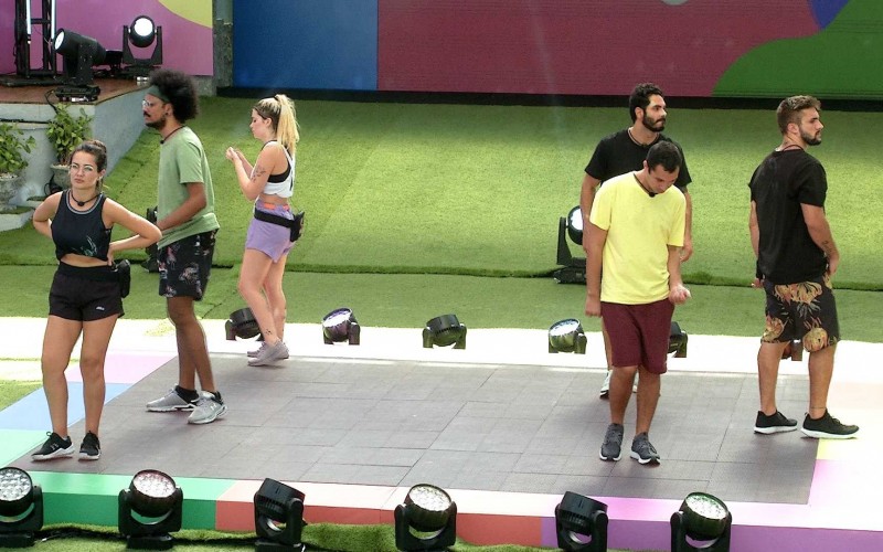 Confinados completam 10 horas na Prova do Líder Maratona de Dança C&A