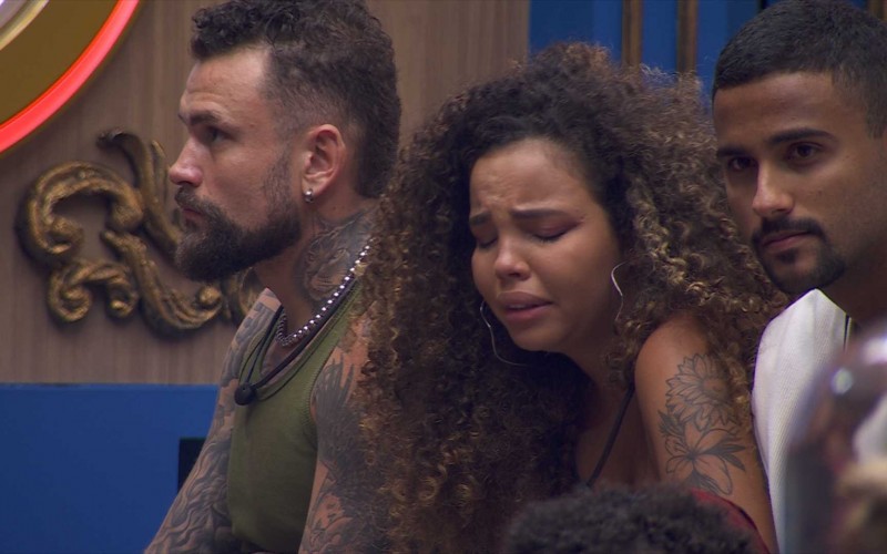 Coringou? Giovanna Pitel grita após formação do primeiro Paredão do BBB 24 e internet brinca