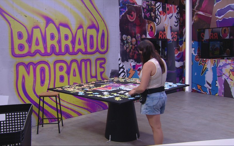 Barrado no Baile: Daniele Hypolito segue focada em quebra-cabeça e chega a 3 horas na montagem