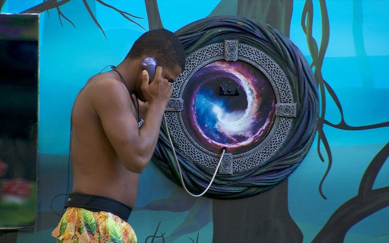 Davi atende ao Big Fone no BBB 24, e web reage: