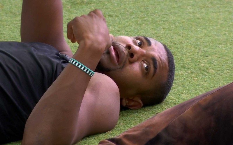 Davi diz que está com saudades da namorada e fala sobre relação com Isabelle: