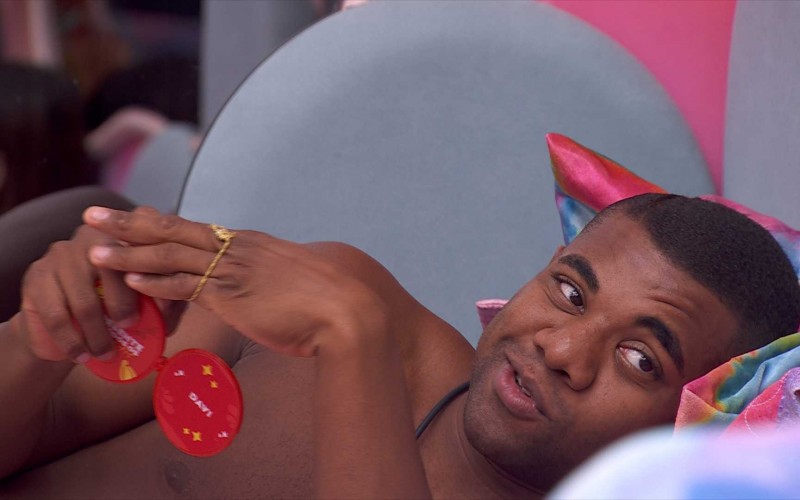 Davi revela insegurança de namorada, Mani Reggo, sobre o BBB 24 e diz: