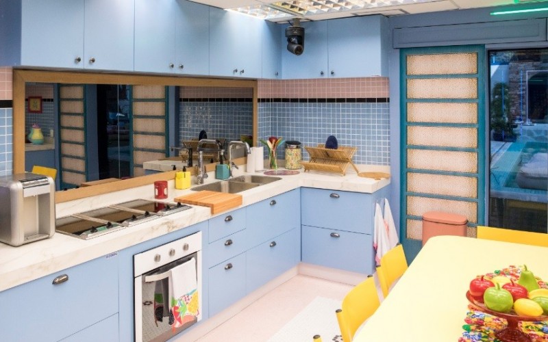 Design italiano, alta performance e resistência, compõem pisos, bancadas e paredes da casa