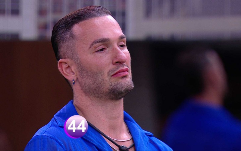 Diego Hypolito leva bronca de Tadeu Schmidt no Sincerão e Maike cutuca: