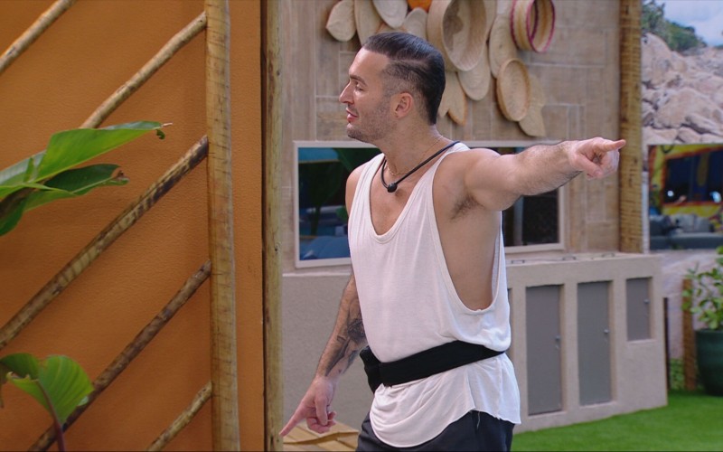 Diego Hypolito promete dedicação na academia caso não seja eliminado: