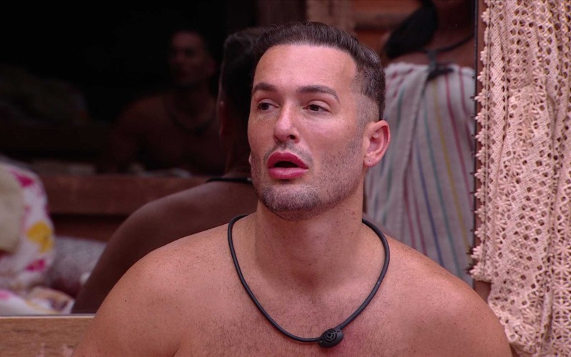 Diego Hypolito reage após ter sido escolhido por Mateus: