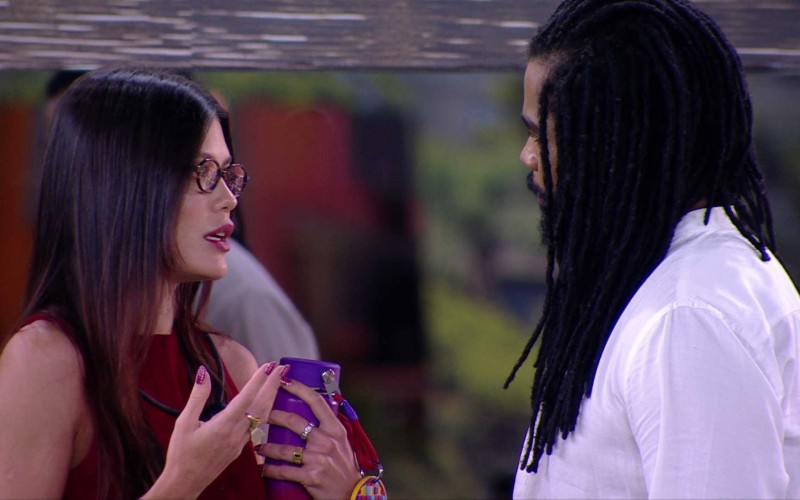 Diogo Almeida chama Vitória Strada para conversar no BBB 25: