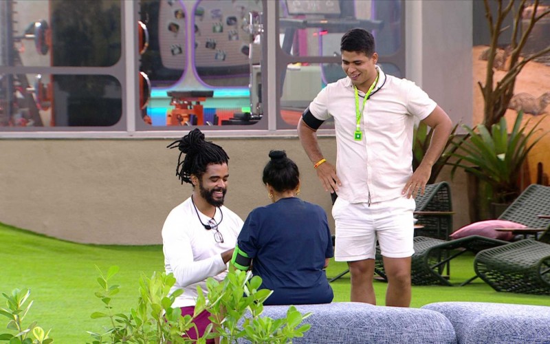 Diogo Almeida consola mãe após eliminação na Prova de Resistência: