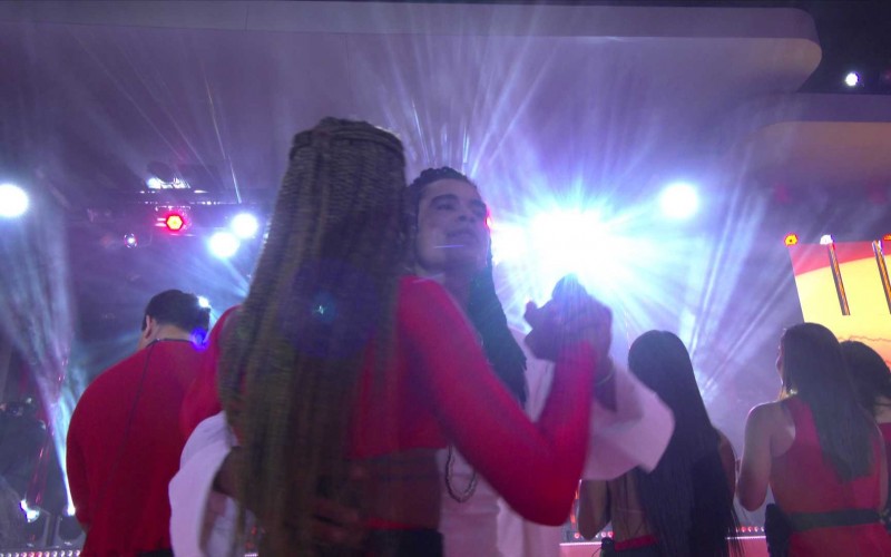 Diogo Almeida e Aline dançam juntos ao som de Péricles na Festa do BBB 25