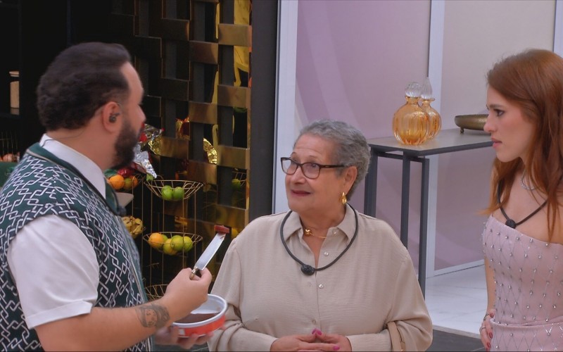 Dona Geralda retorna à casa do BBB e comenta emoção: