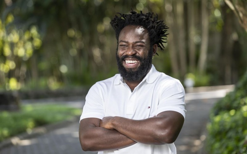 Douglas Silva celebra trajetória no BBB 22 e sucesso da filha: