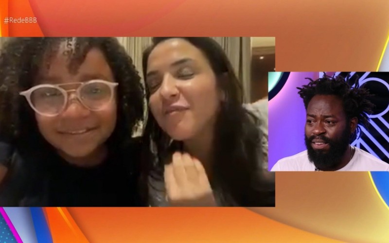 Douglas Silva chora ao rever as filhas no Bate-Papo BBB: